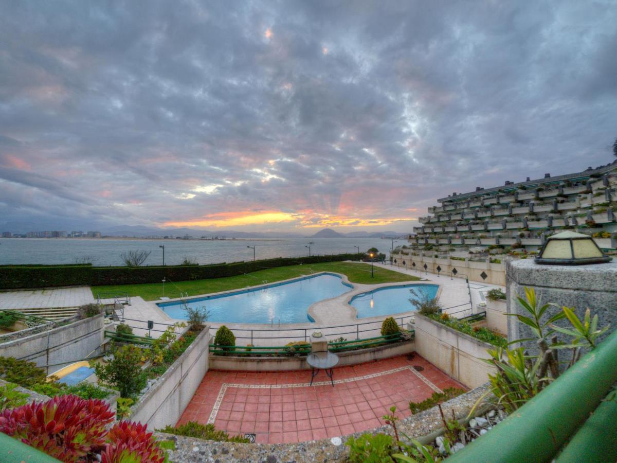 Vistamar. Primera Linea. Bahia De Santona Apartment Екстериор снимка